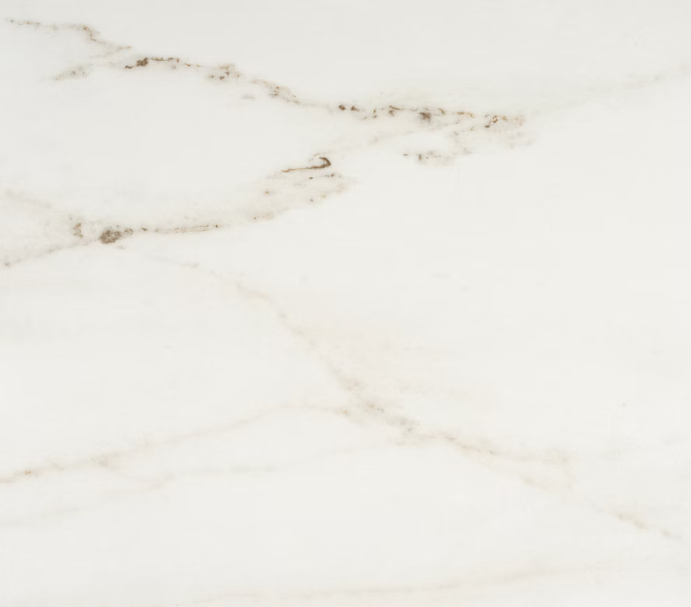Dekton Rem slab with fine grey veining for a Montréal kitchen